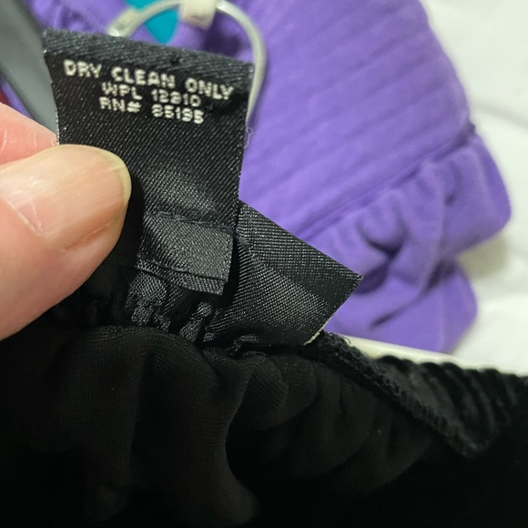 Size 22-24 long black velvet skirt - Picture 4 of 4